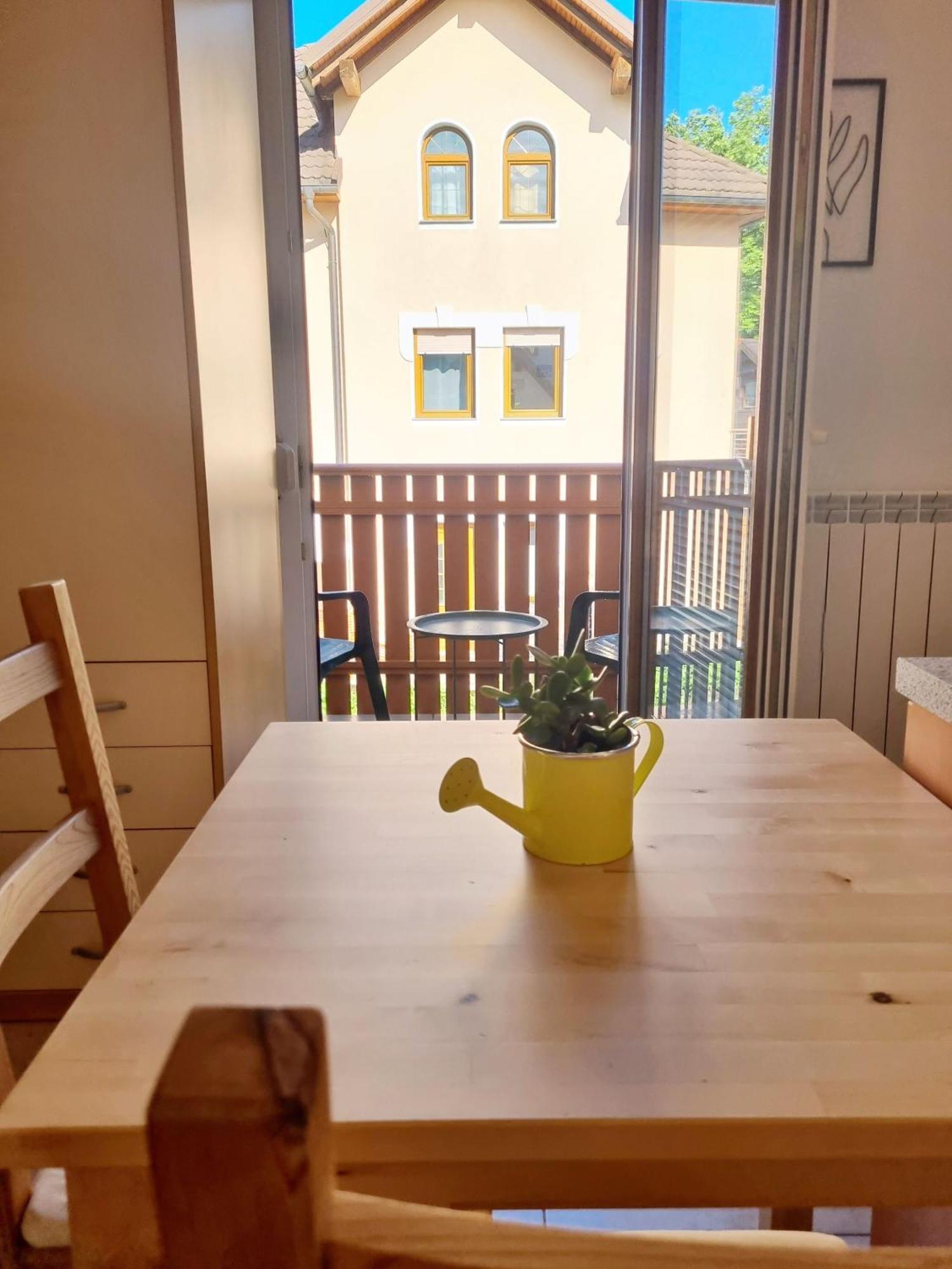 Apartmaji Pri Ticelnu Бовец Екстериор снимка
